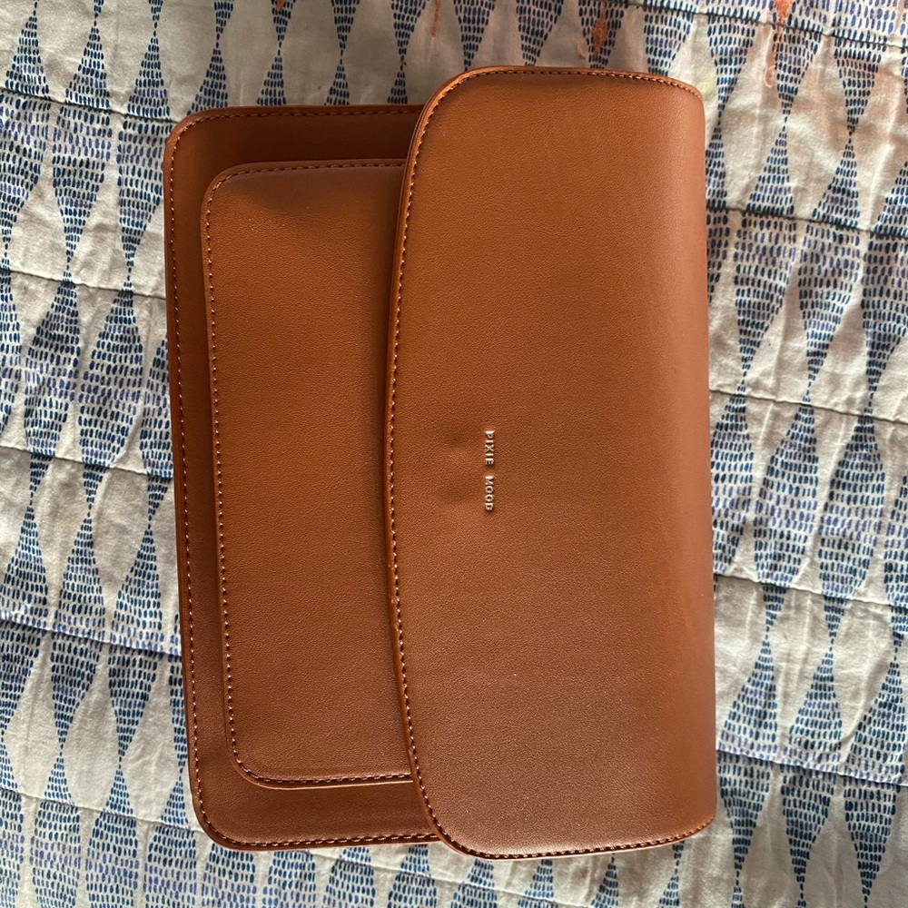 Pixie Mood Zoe Crossbody – Cognac